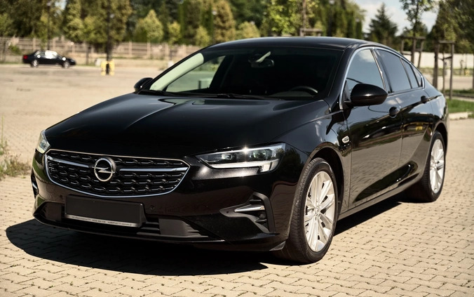 Opel Insignia cena 82900 przebieg: 120000, rok produkcji 2020 z Płock małe 742